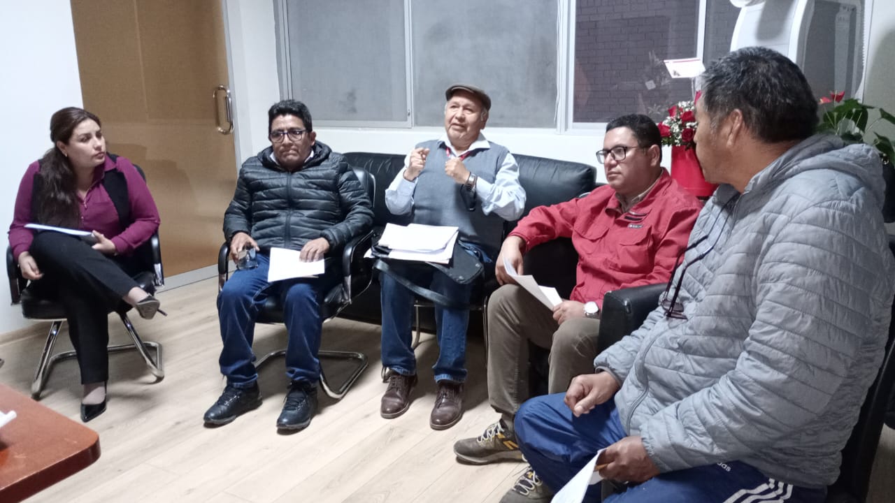 Gobernadora Regional se reúne con el Presidente de la AJU ZOTAC y el Prefecto de Tacna
