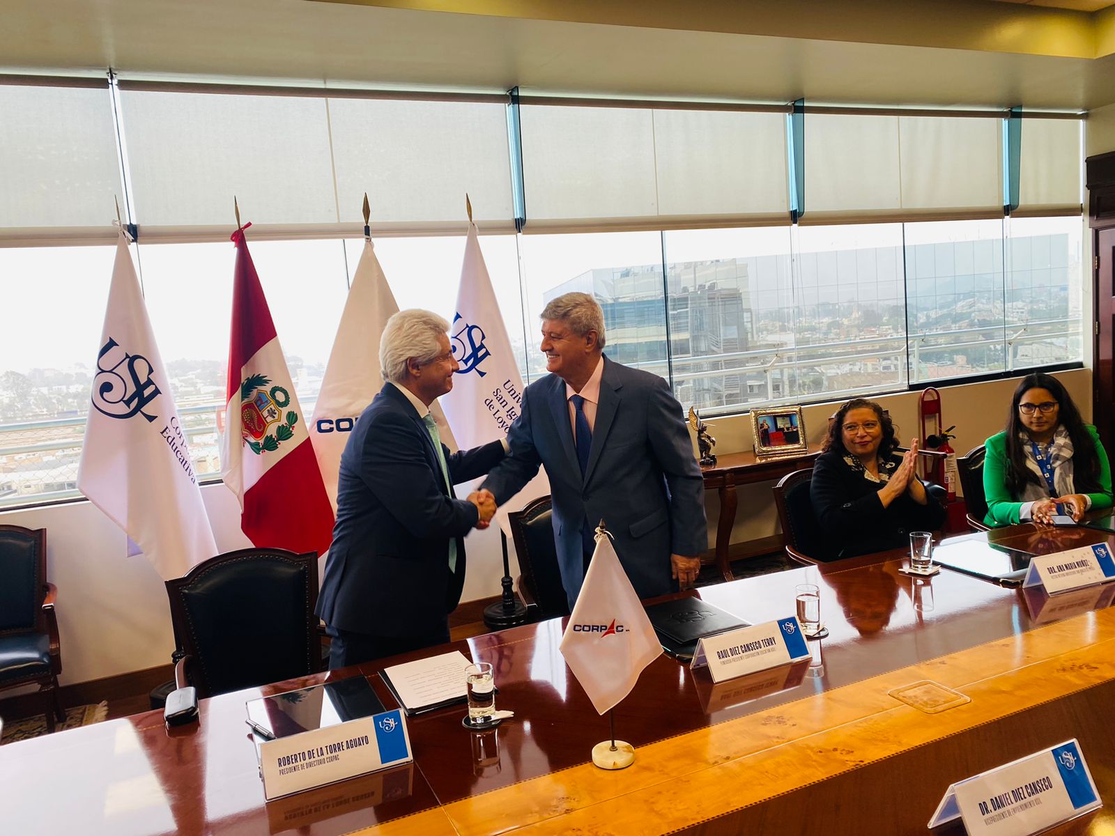 CORPAC suscribe convenio con Universidad San Ignacio de Loyola