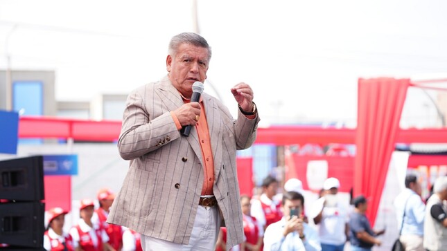Gobernador César Acuña: "Gerentes que no rindan