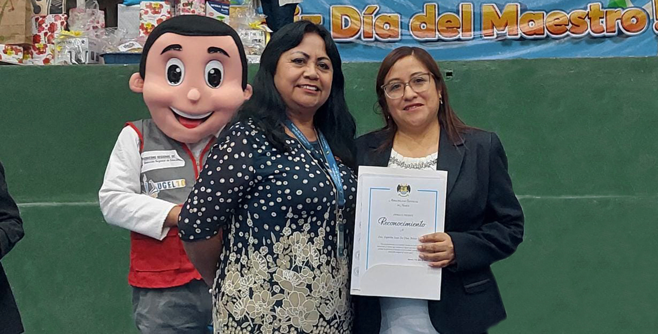 Profesores fueron agasajados por su día en el Coliseo Campeones de Huaral