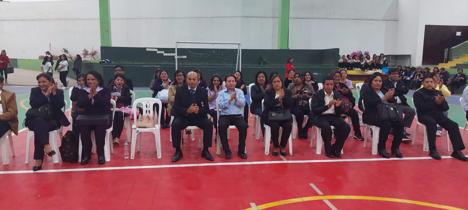 Profesores fueron agasajados por su día en el Coliseo Campeones de Huaral