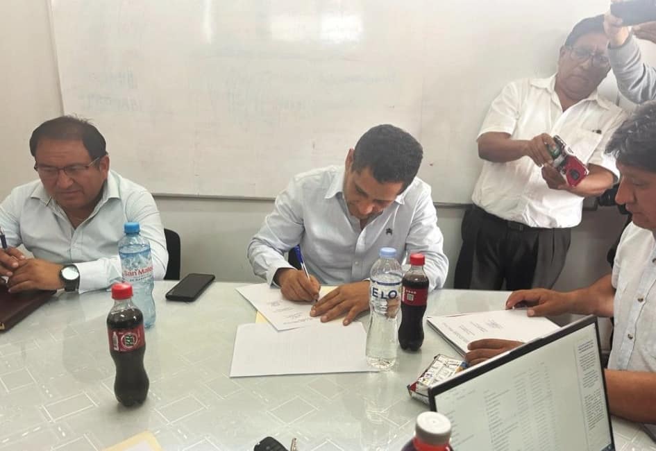 Alcaldes unen esfuerzos y firman acuerdos