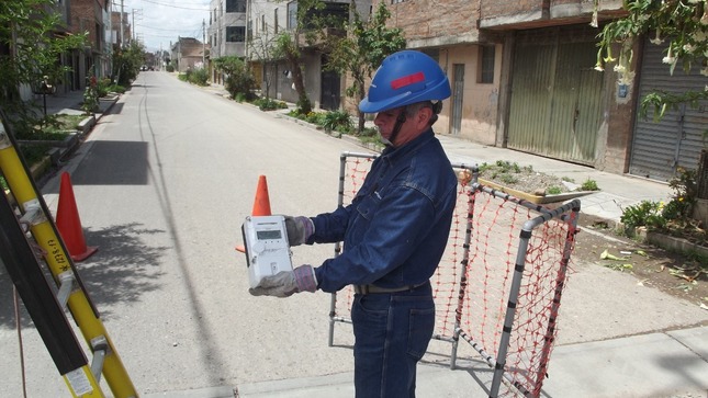 Electrocentro continúa con instalación de medidores inteligentes en la Macro Región Centro