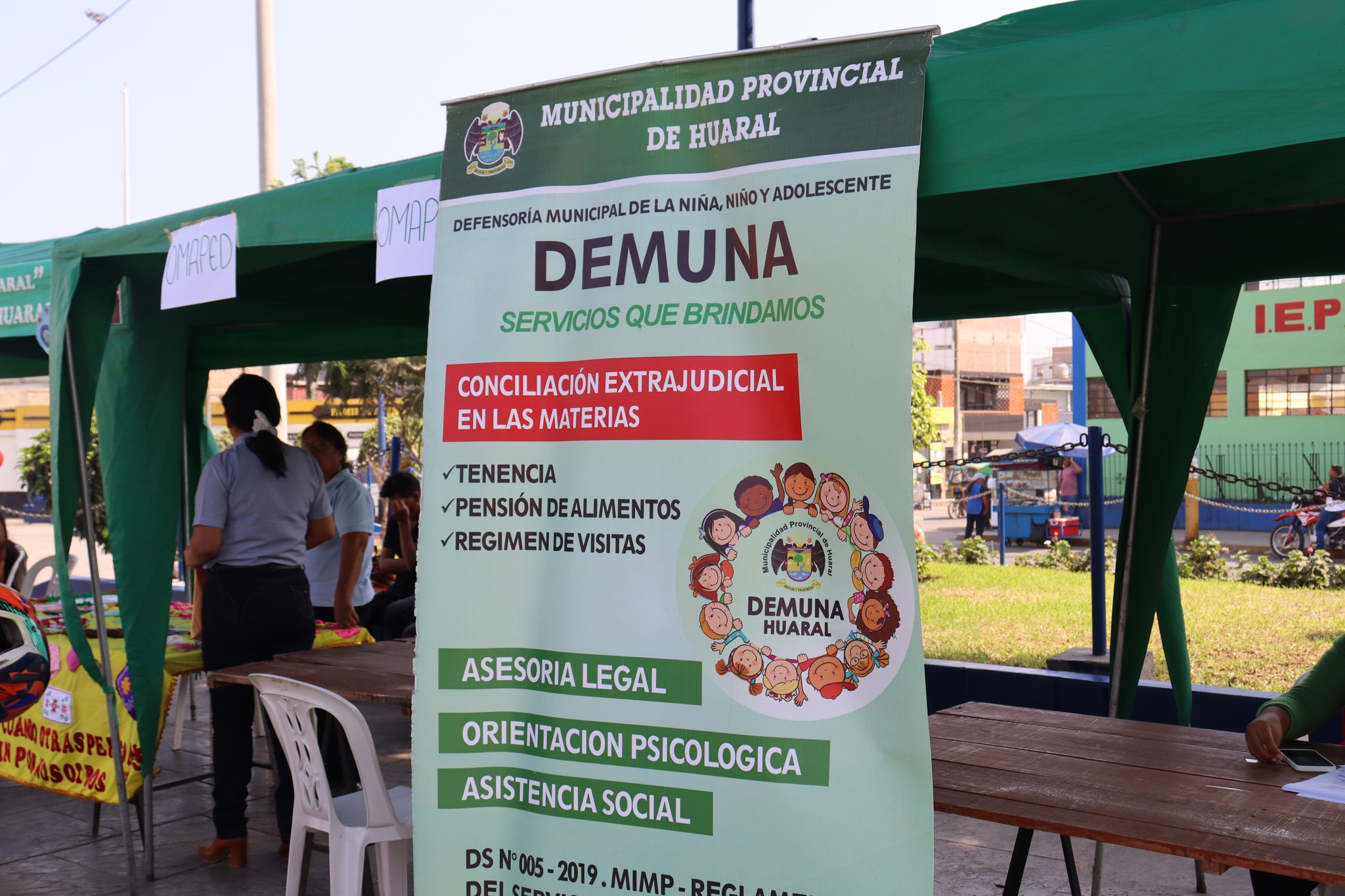 Municipalidad provincial realizó mini feria "Juntos por la Niñez" para acercar los servicios del estado a la población
