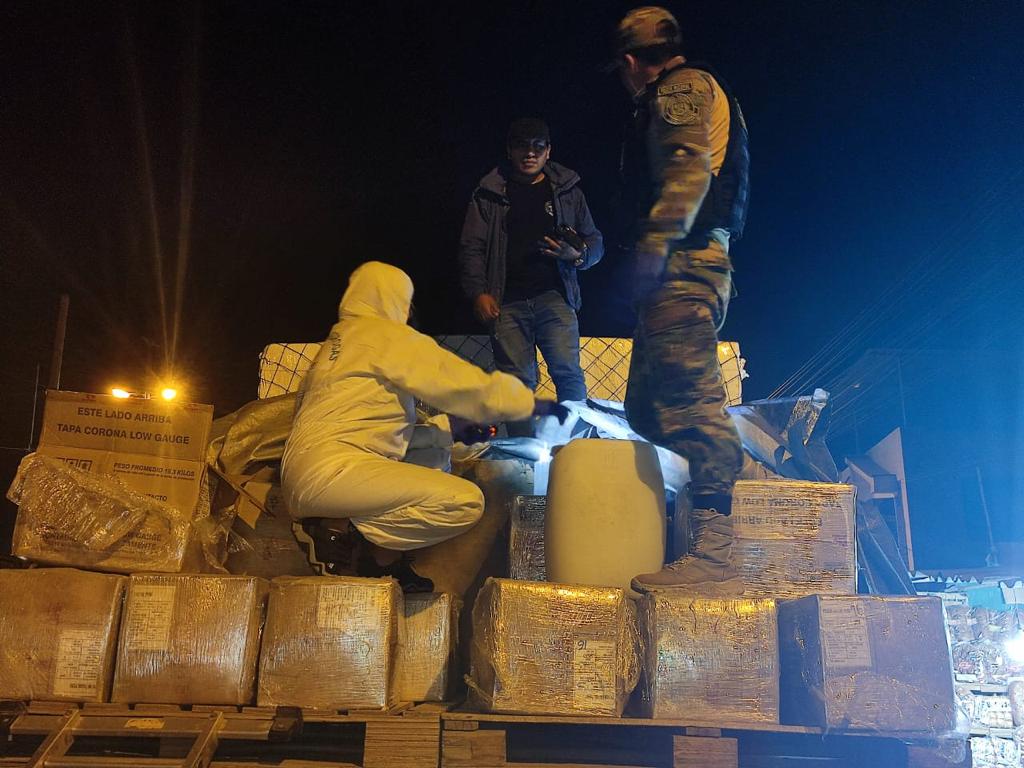 Huarochirí: PNP incauta más de mil kilos de insumos químicos utilizados para la elaboración de droga