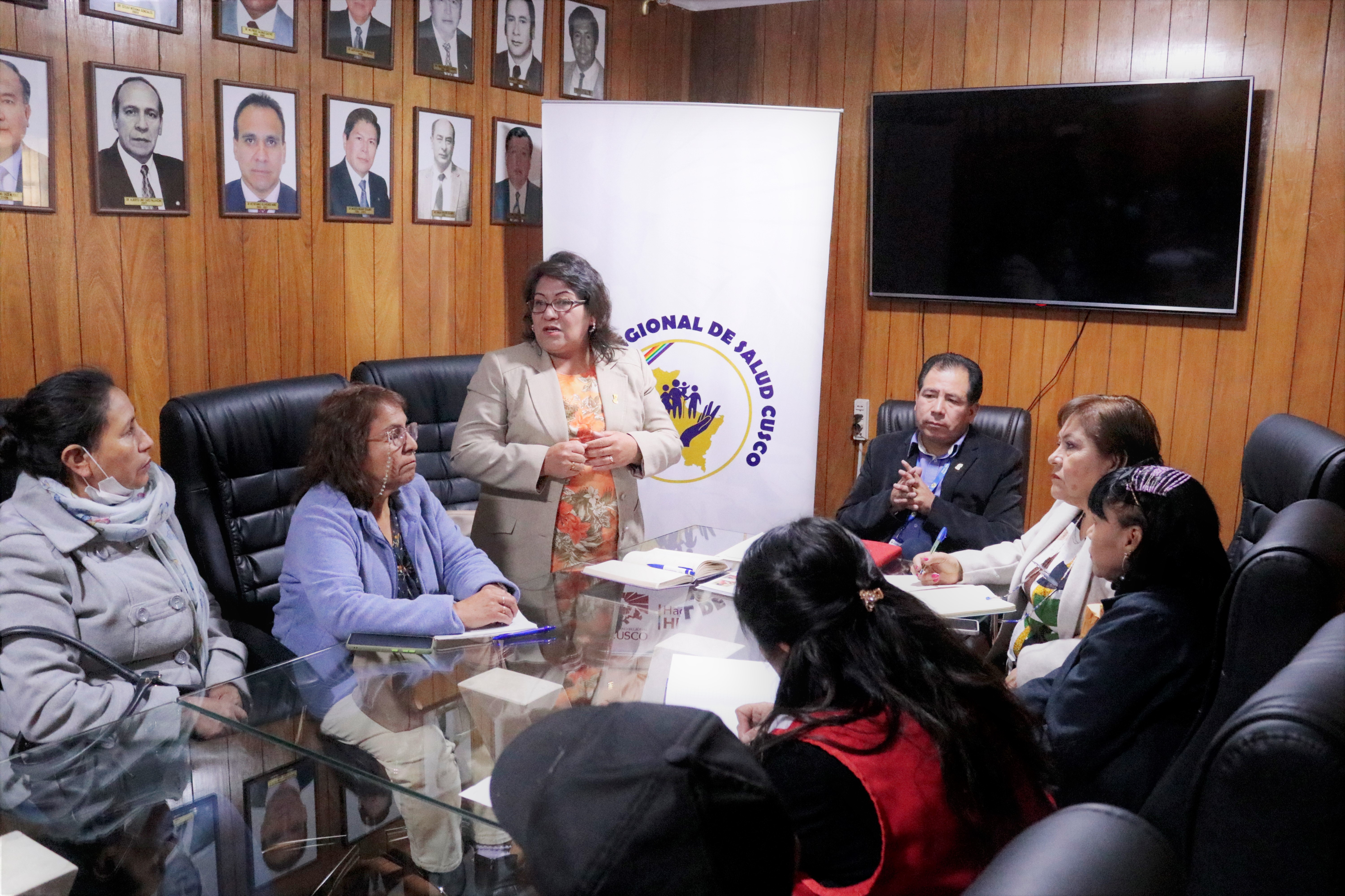 Reunión del Gerenre Regional de Salud Cusco con FENUTSSA Cusco
