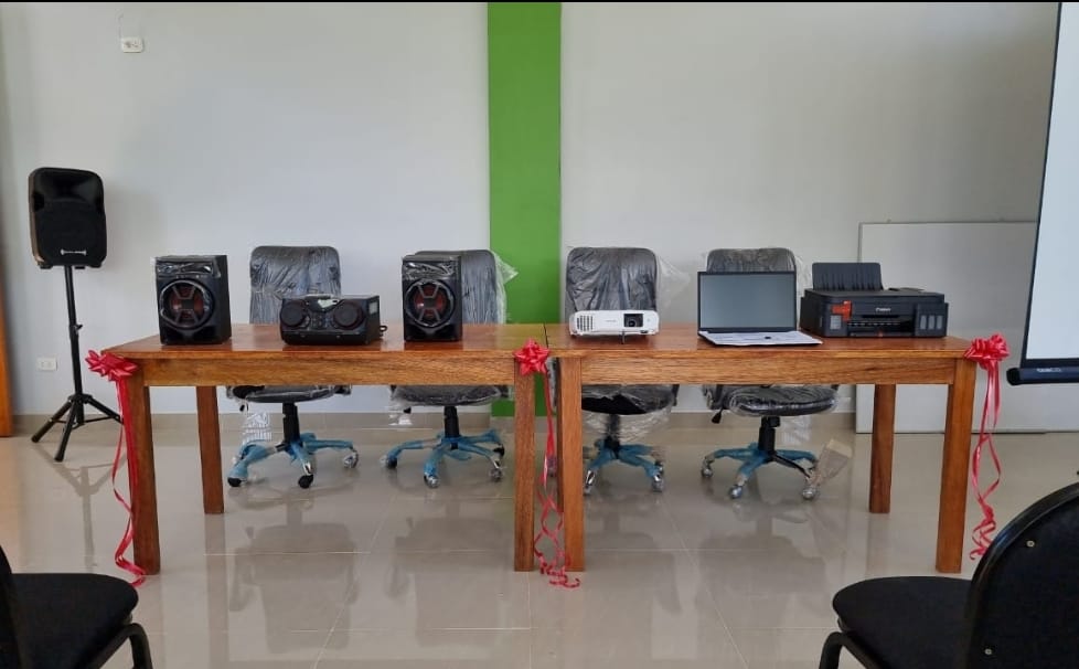 Inauguran salones comunales en Huayanay Bajo y Empalizada