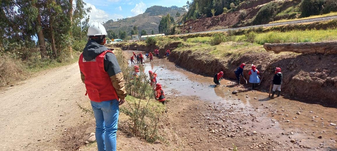 LIMPIEZA Y DESCOLAMATACION DEL RIO HATUNMAYU