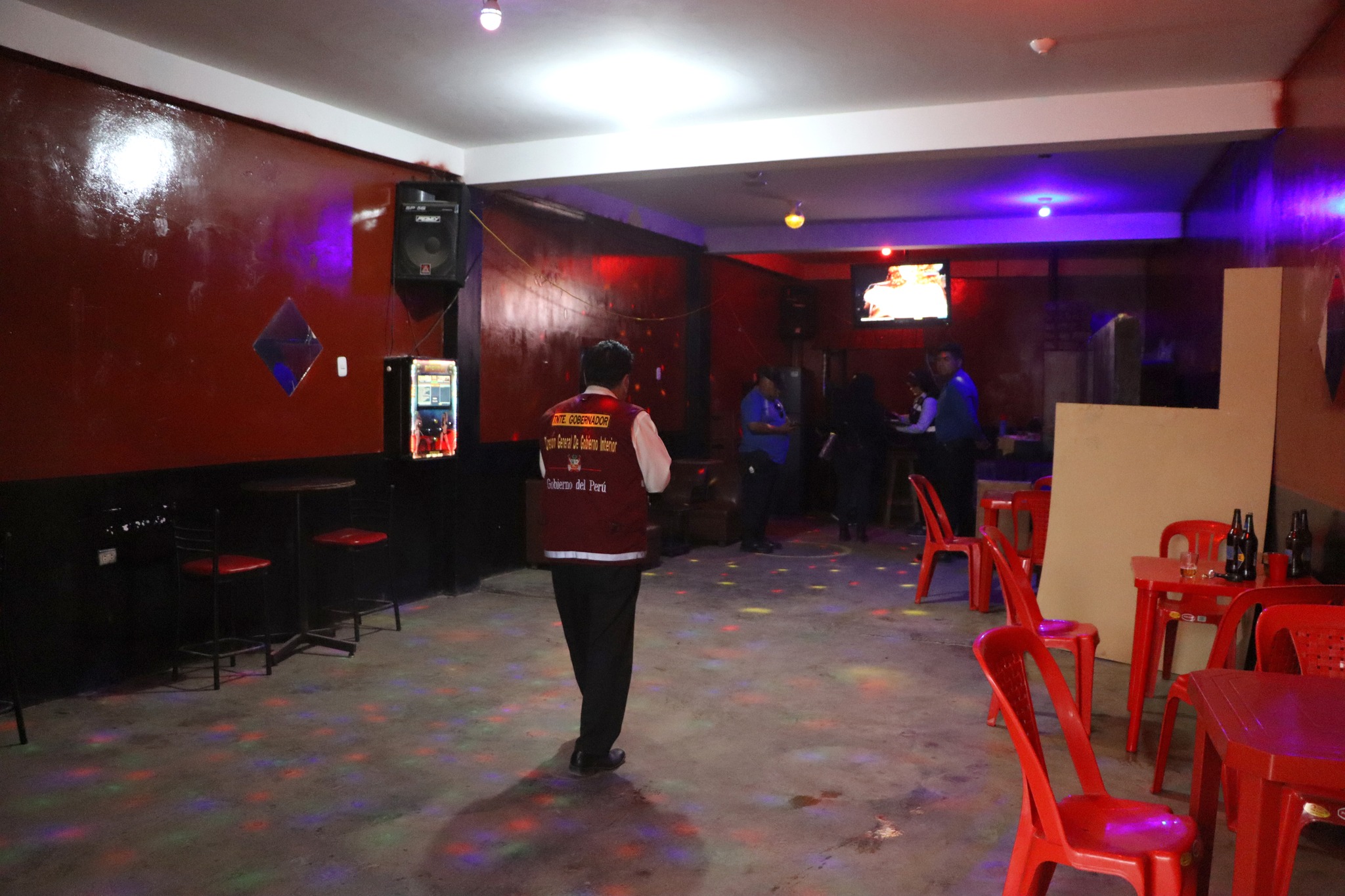 Fiscalización y Control clausuró locales que funcionaban como bares clandestinos