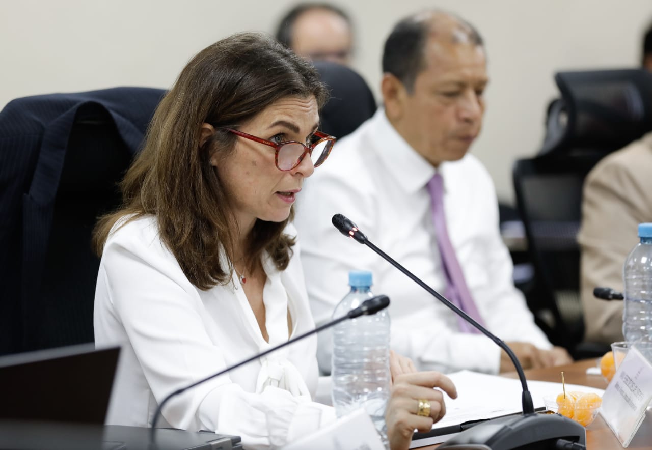 Ministra de Vivienda