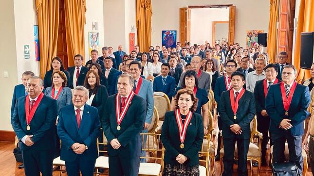 Reunión de presidentes en Trujillo