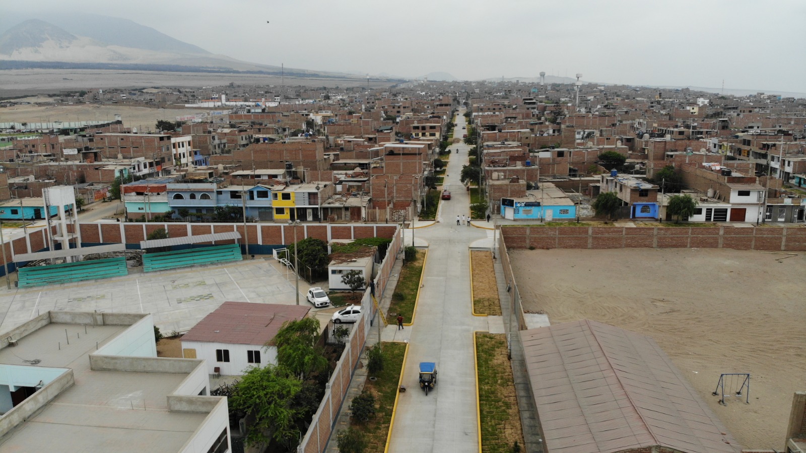 4 mil habitantes de Miramar ya tienen nuevas pistas y veredas gracias al GORE