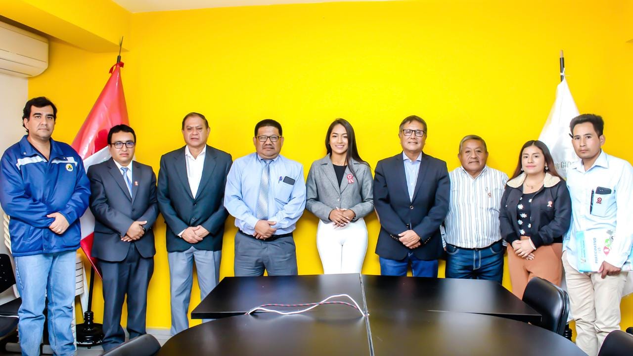 SOCIEDAD CIVIL Y AUTORIDADES EN MESA DE TRABAJO IMPULSAN REUBICACIÓN PROVISIONAL DEL CENTRO DE SALUD HUAURA ANTE GRAVE SITUACIÓN DE SU INFRAESTRUCTURA.