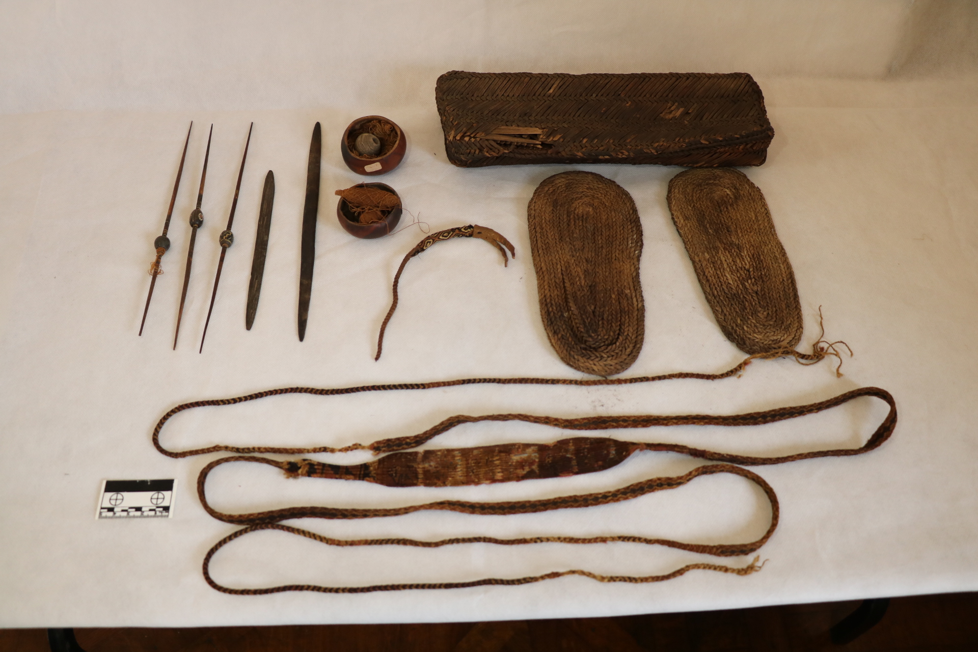 Ministerio de Cultura verificó 34 bienes culturales repatriados de Argentina
•	Ceramios, textiles y otros objetos artesanales elaborados con diversos materiales, de origen prehispánico y virreinal, fueron devueltos por herederos de extinta investigadora argentina.
El Ministerio de Cultura, a través de la Dirección de Recuperaciones (DRE) y en coordinación con la Dirección General para Asuntos Culturales del Ministerio de Relaciones Exteriores, realizó la verificación de un total de treinta y cuatro (34) bienes culturales repatriados de Argentina, que forman parte del Patrimonio Cultural de la Nación
