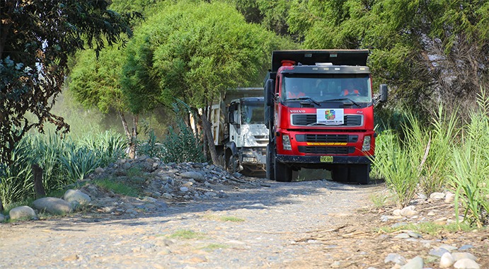 Gore Lima ejecutará afirmado de carretera Yauyos-Ayavirí y construcción de represa “Cuyo”
