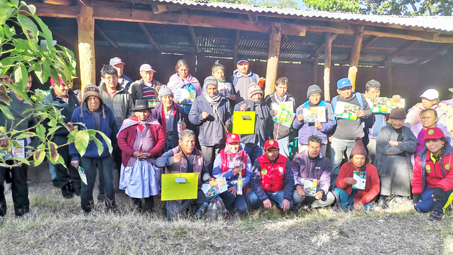 Más de 1800 productores frutícolas de Huanta fueron capacitados para controlar la mosca de la fruta 