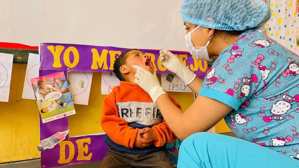 Más de 130 000 niños y niñas se vacunaron contra polio y sarampión en los primeros días de barrido de vacunación