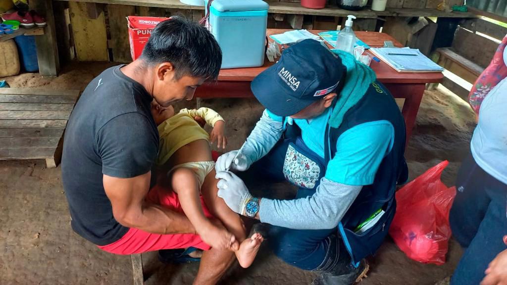 Más de 130 000 niños y niñas se vacunaron contra polio y sarampión en los primeros días de barrido de vacunación