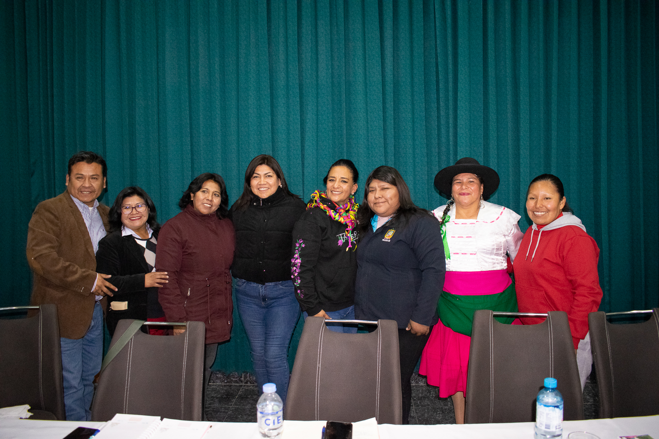 Red de mujeres autoridades sesiona en Tarata