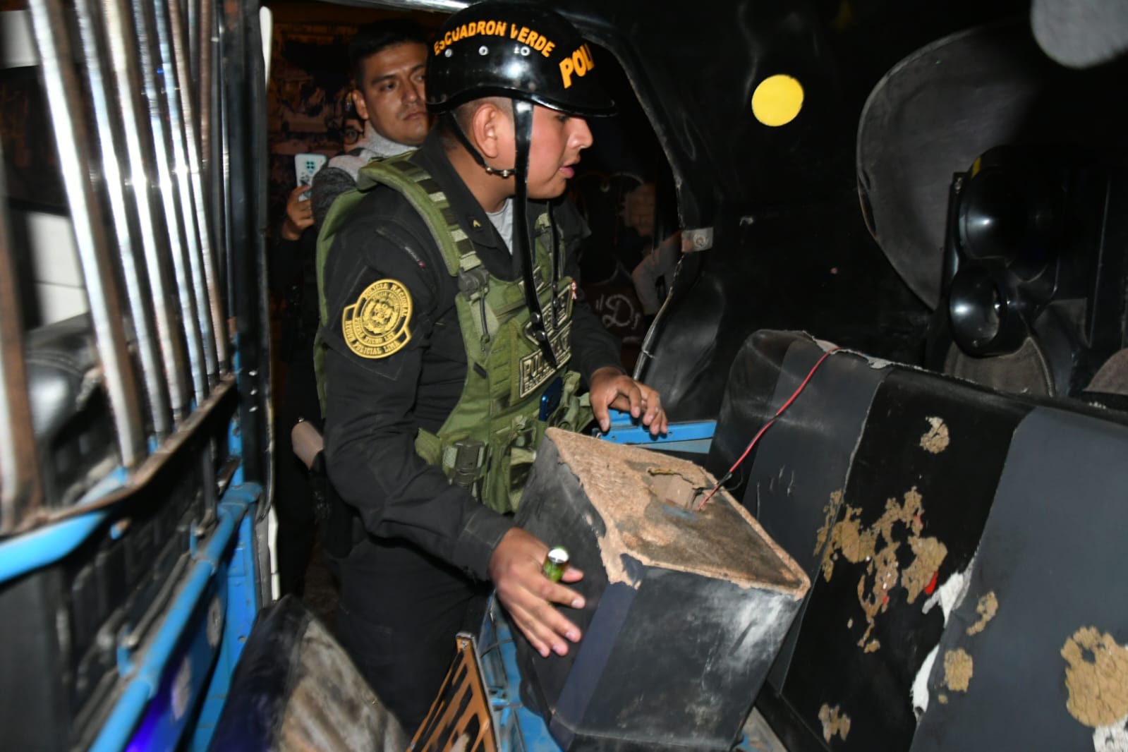 Policía Nacional revisó la mototaxi sospechosa