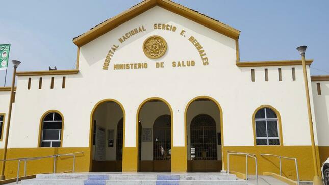 Minsa brinda atención a heridos de accidente vehicular ocurrido en la carretera Pasamayito de Comas