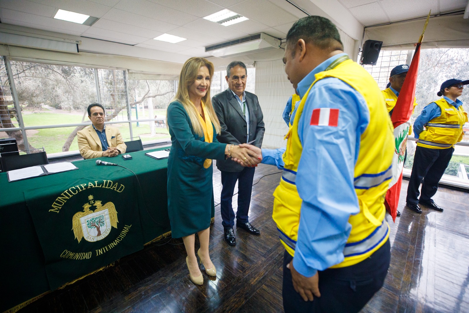 Alcaldesa Nancy Vizurraga reconoció labor de inspectores de tránsito