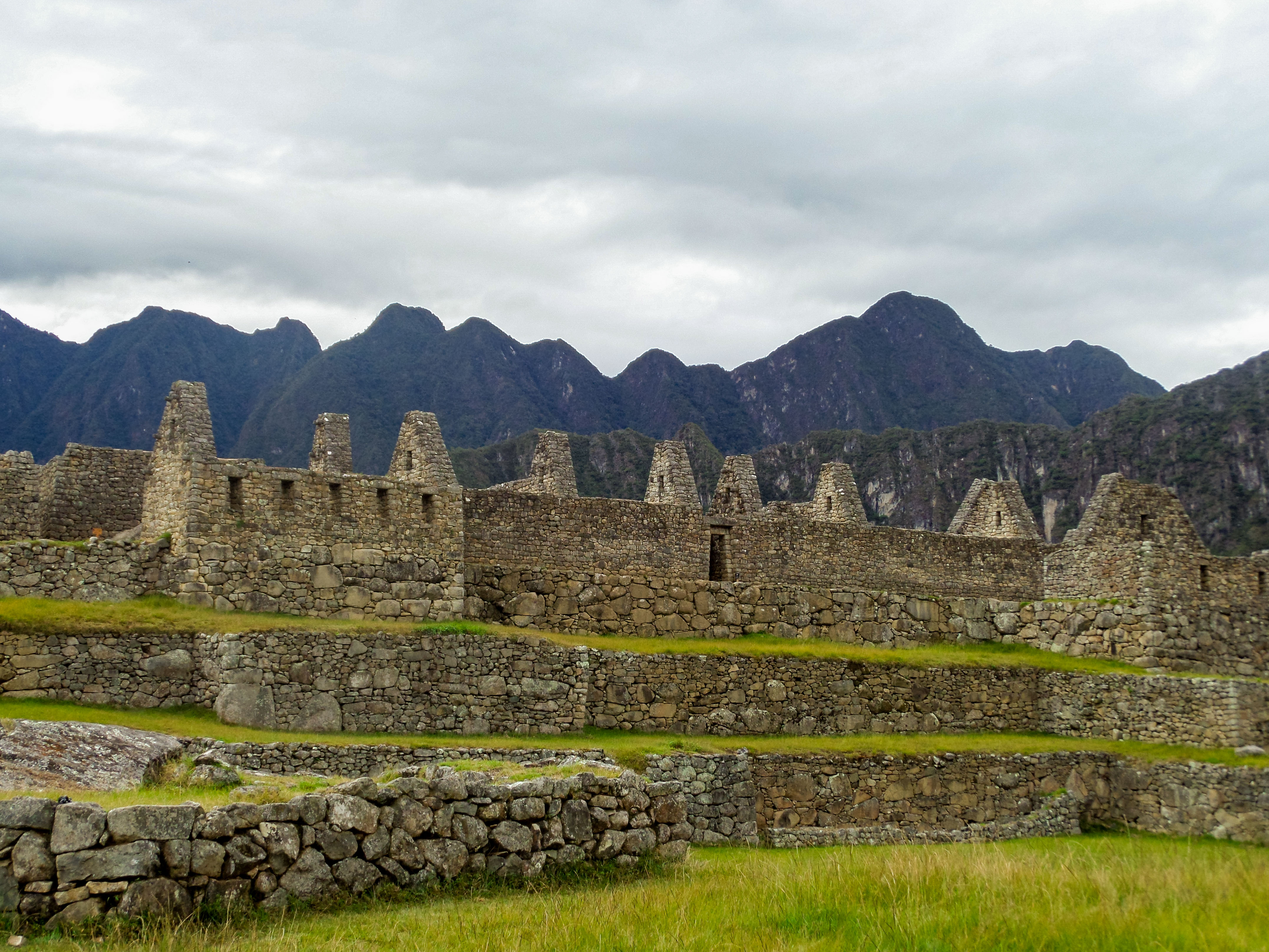 Plan COPESCO Nacional inició la elaboración de dos expedientes técnicos para el mejoramiento de los senderos, miradores y escaleras, así como la instalación de nueva señalética en la Llaqta de Machu Picchu