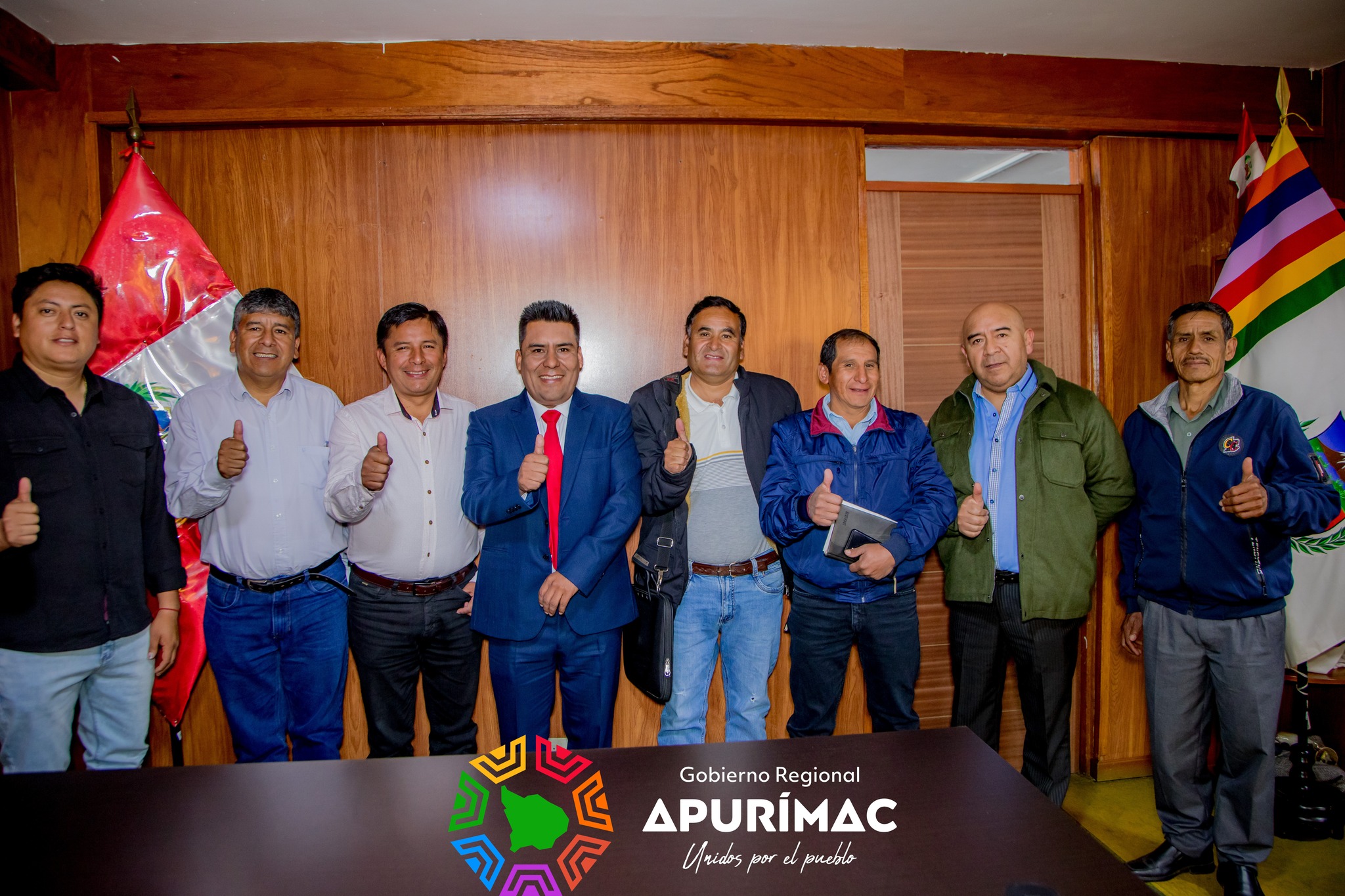 Gobernador regional Percy Godoy une esfuerzos con alcaldes para iniciar ejecución de proyecto de asfaltado de vía Huancarama - Pacobamba