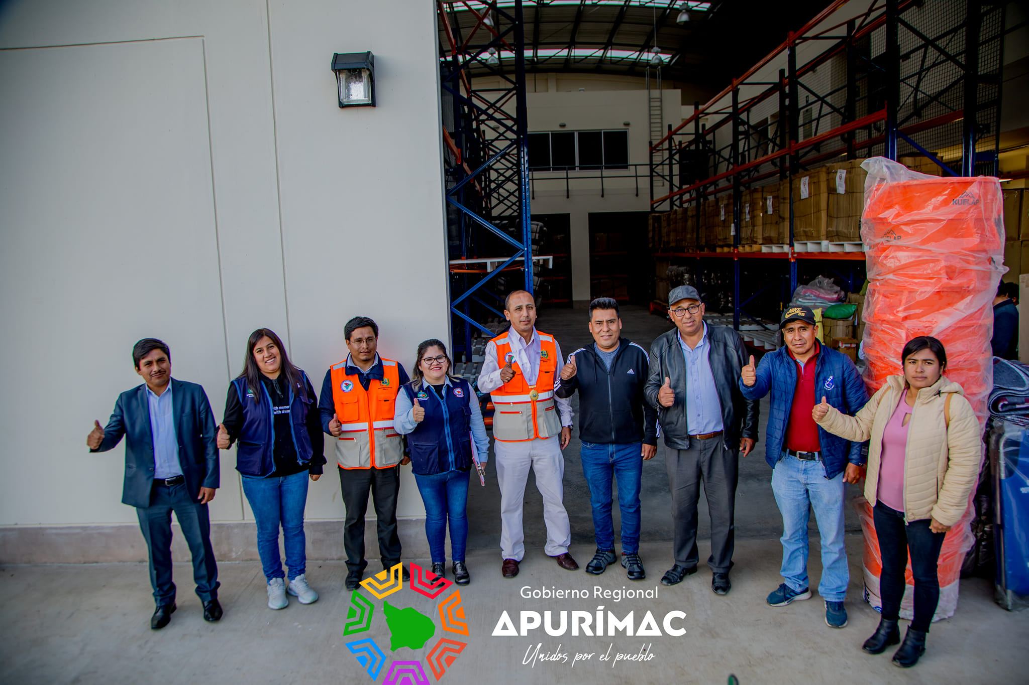 Gobernador Percy Godoy entregó más de 27 toneladas de ayuda humanitaria en beneficio de 4500 familias de Grau y Abancay
