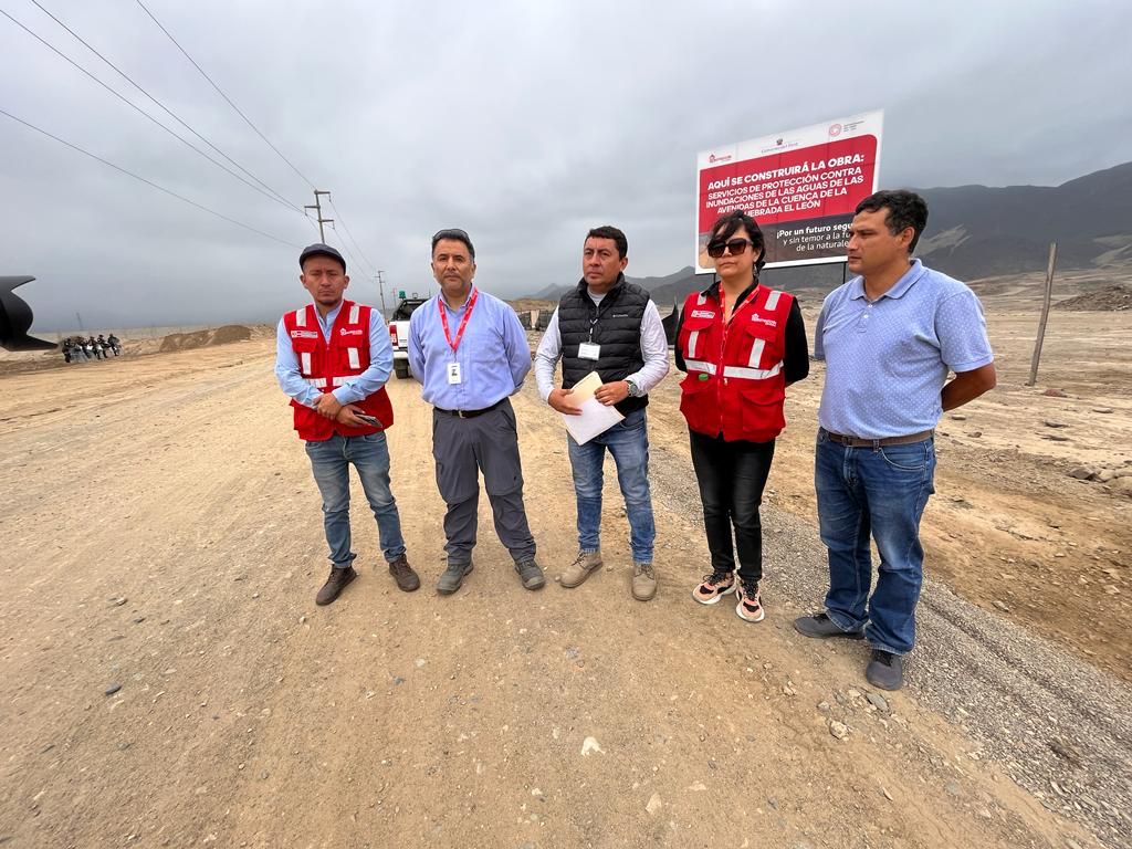 Gobierno Regional y PNP recuperan terrenos invadidos en la quebrada El León