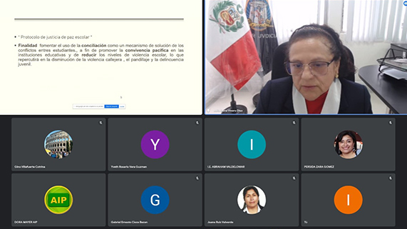 Magistrada Julia Vivero dictó charla sobre las funciones de la Justicia de Paz Escolar frente a la violencia escolar durante el curso de formación de jueces escolares del Callao