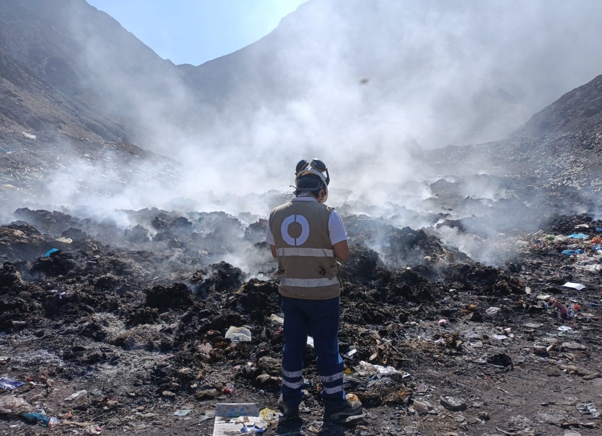 Ica: OEFA supervisa incendio en el Botadero Sector Las Lomas