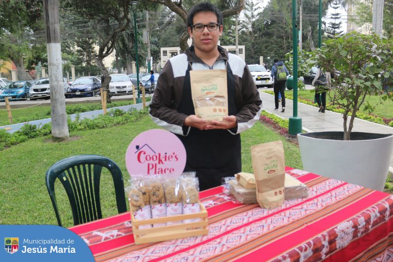 Los vecinos asistentes pudieron disfrutar de la música 🎷 en vivo y pasar una tarde amena entre amigos 🪇.