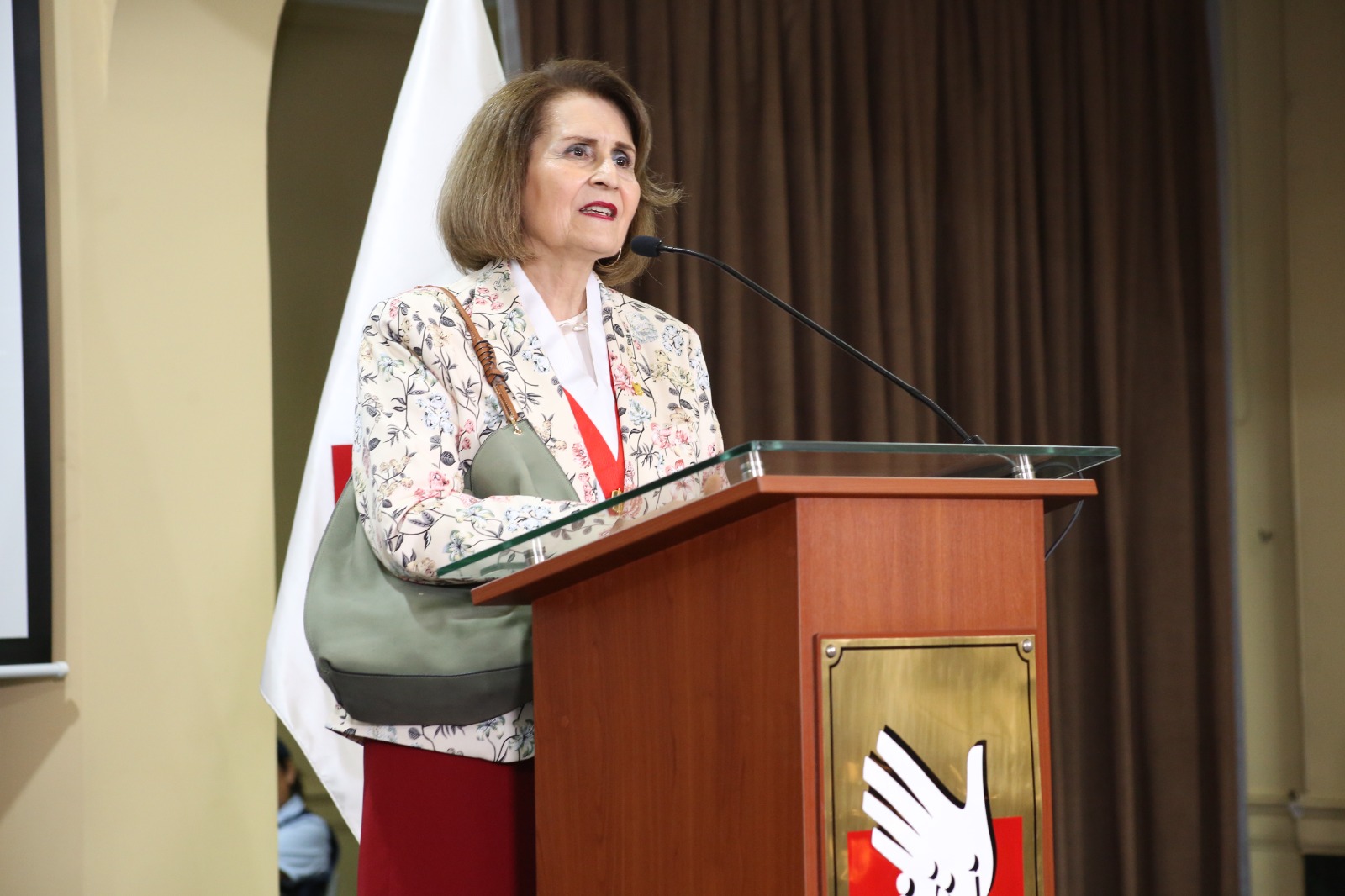 La vicepresidenta del TC Luz Pacheco participó en presentación del programa “Rompiendo Cadenas” que busca defender los derechos de la niñez 