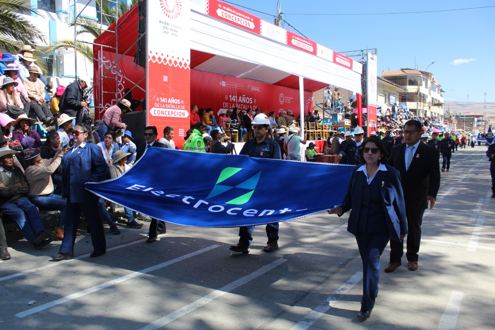 Electrocentro participa en desfile por el 141 aniversario de los hechos Heroicos en Concepción