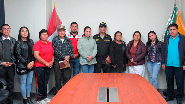  Fotografía de comité distrital para la promoción de la salud en Huambos