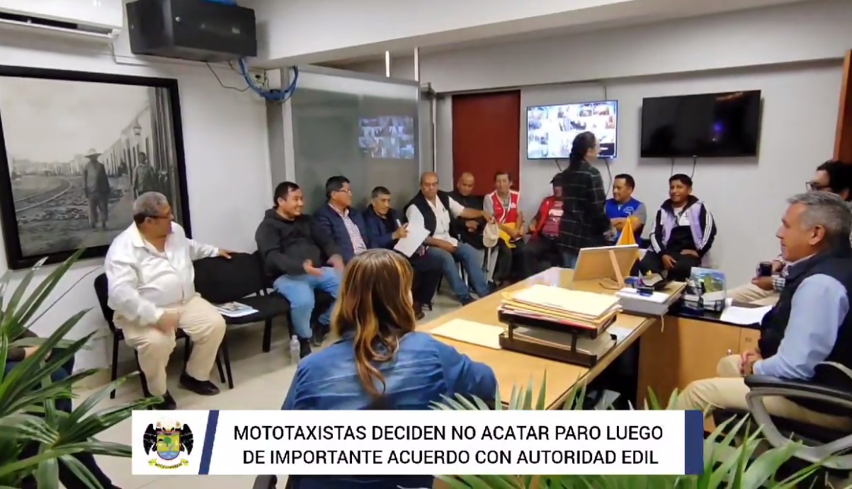 Alcalde Fernando Cárdenas se reúne con representantes de la federación de vehículos menores y anuncian suspensión de paro