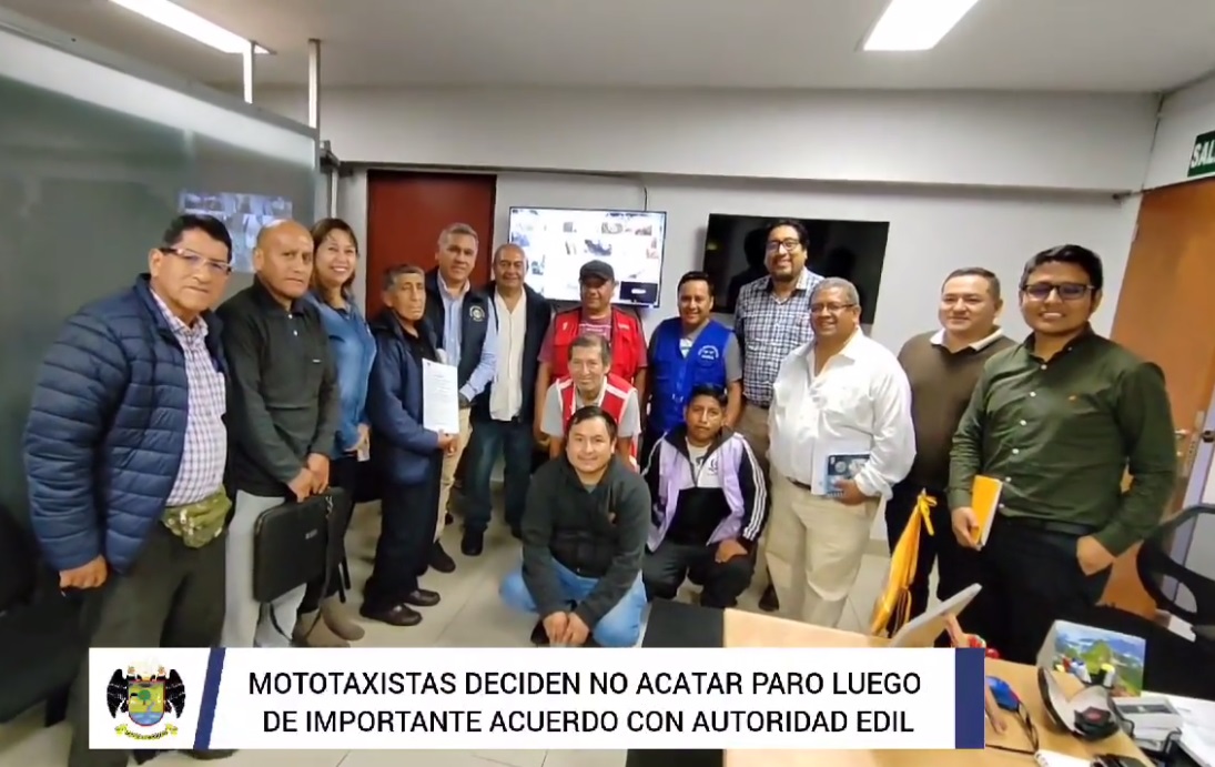 Alcalde Fernando Cárdenas se reúne con representantes de la federación de vehículos menores y anuncian suspensión de paro