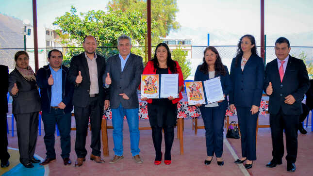Suscripción de convenio contribuirá que adolescentes de aldea infantil Virgen del Rosario de Abancay logren culminar etapa escolar