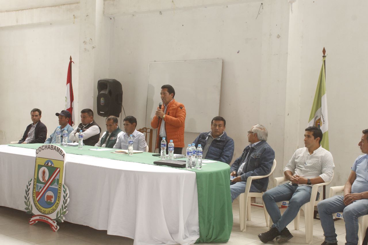 Archivo fotográfico de la reunión de alcaldes y representantes del PEOT Y ANA 2.