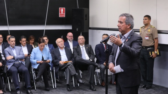 Ministro Pérez Reyes: “El Perú no puede volver a paralizar sus actividades económicas” 
