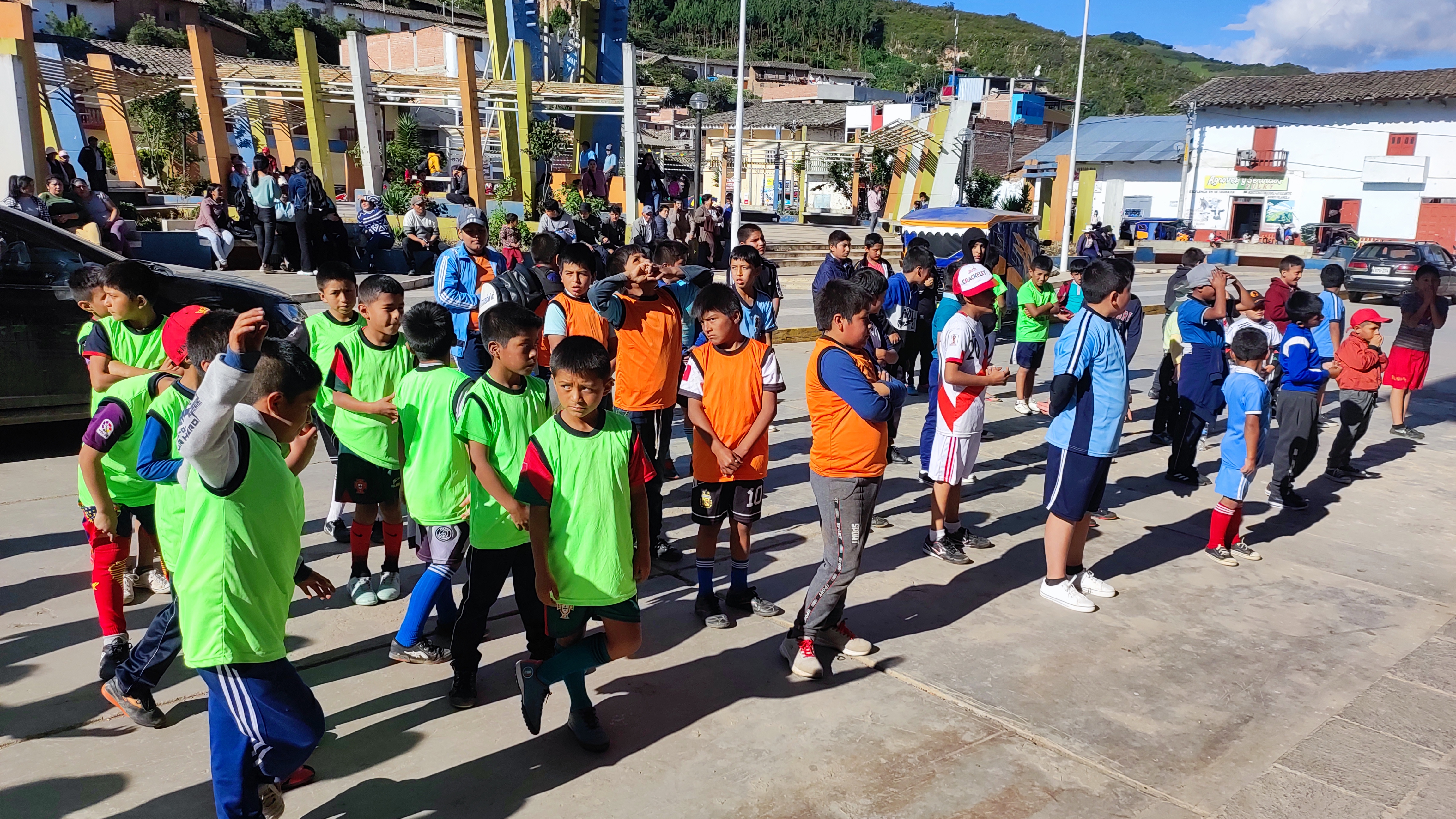 Inauguración de la Academia Municipal de Fútbol de Huambos