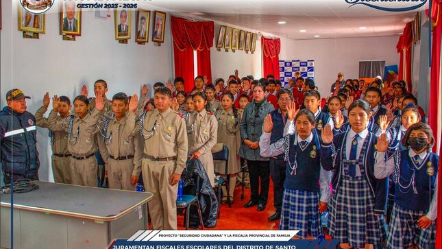 Juramentan fiscales escolares del distrito de Santo Tomás - Chumbivilcas 