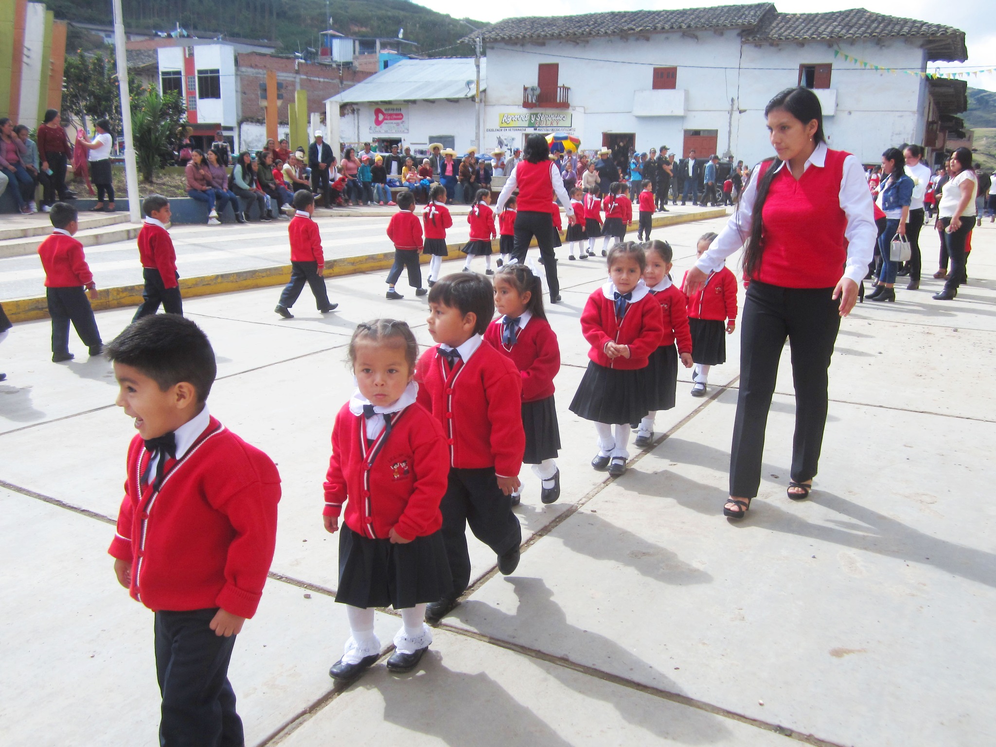 Desfile Jardín de Huambos