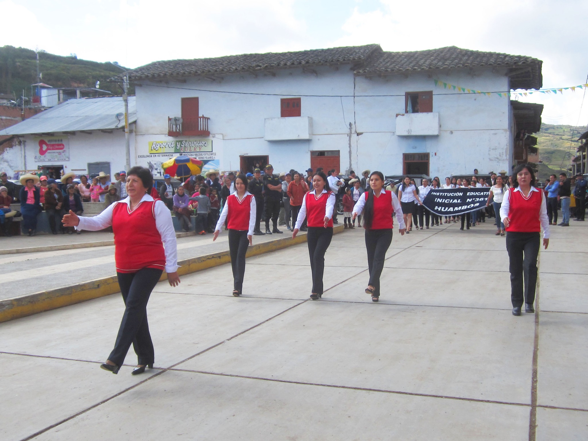 Desfile Jardín de Huambos