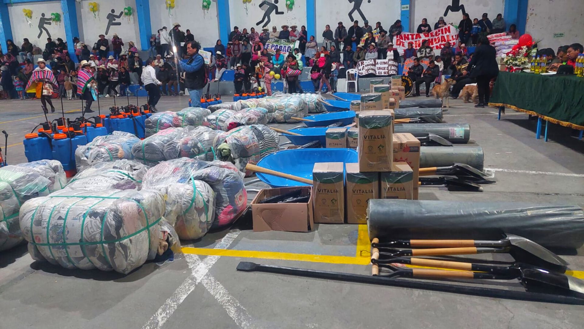 Comunidades del distrito de San Mateo de Huanchor recibieron kits de herramientas y mochilas fumigadoras