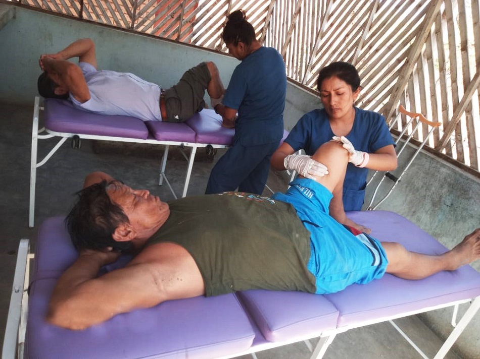 Personas con discapacidad de la zona rural se benefician con las campañas de terapias