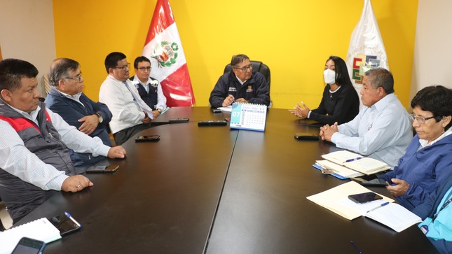 ALCALDE HUAURINO Y TITULAR DE LA DIRECCIÓN REGIONAL DE SALUD (DIRESA) VISITAN ESTABLECIMIENTOS DONDE PODRÍA REUBICARSE LOS SERVICIOS DEL CENTRO DE SALUD HUAURA 