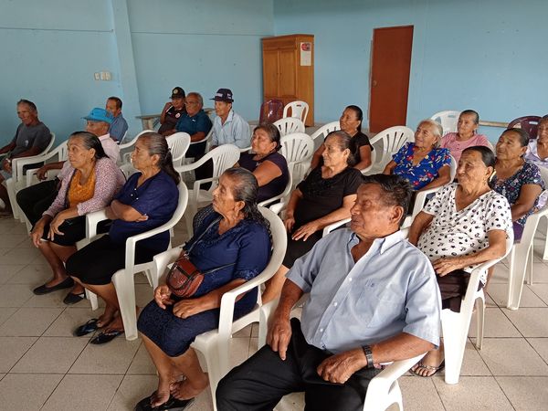 Realizan taller con adultos mayores del CIAM de Cancas