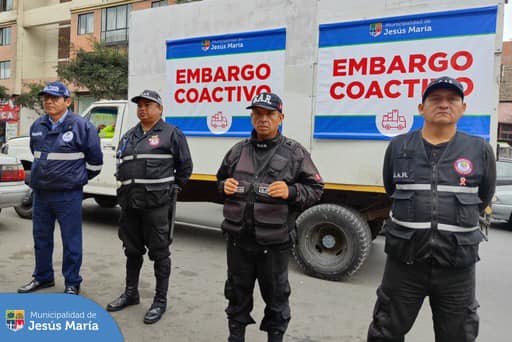👉 Con el objetivo de mejorar el cumplimiento de las obligaciones tributarias, la Subgerencia de Recaudación Tributaria y Ejecutoria Coactiva realizó un eficiente operativo que consistió en visitar los domicilios de aquellos vecinos que tienen deudas pendientes para orientarlos y ayudarlos a mejorar su comportamiento de pago.